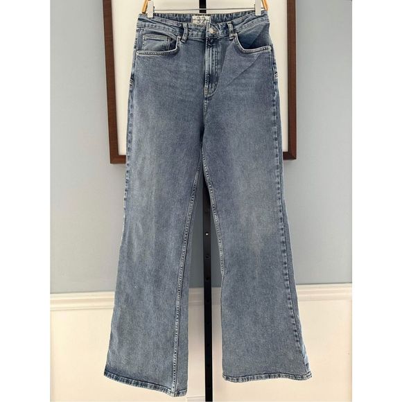 New Free People We The Free Thunderbird Flare Jeans Lightening Bolt Size 34 - Picture 4 of 5